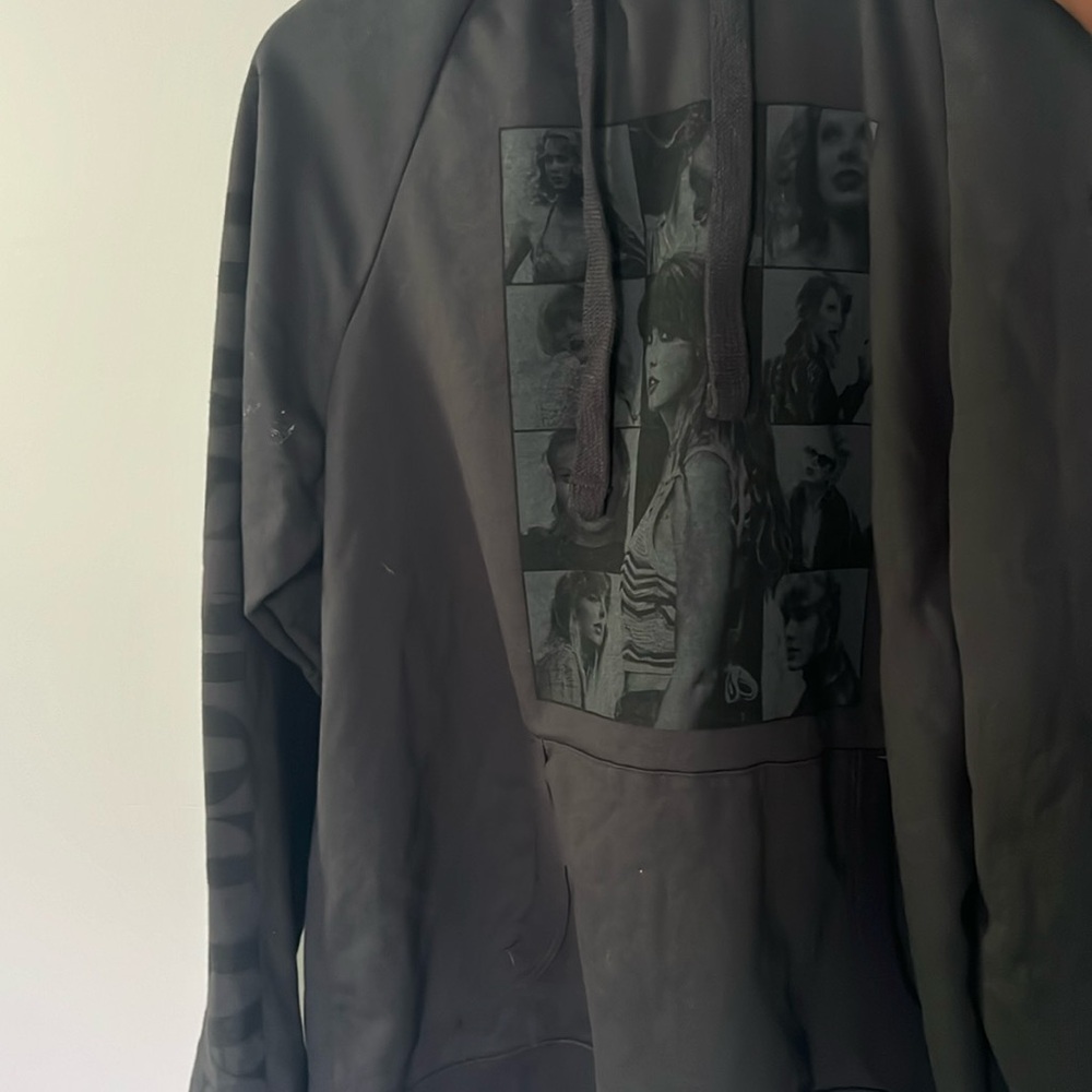 Taylor Swift Eras Tour Sweatshirt (NEVER WORN)